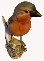 A Porcelain figure of a Chaffinch by Goebel of Germany (4 of 6) A Porcelain figure of a Chaffinch by Goebel of Germany (4 of 6)