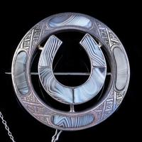 Antique Victorian Scottish Montrose Agate Horseshoe Brooch Silver c.1860 (5 of 7) Antique Victorian Scottish Montrose Agate Horseshoe Brooch Silver c.1860 (5 of 7)