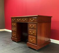 Small Antique Edwardian Leather Bound Mahogany Twin-Pedestal Writing Desk (2 of 16) Small Antique Edwardian Leather Bound Mahogany Twin-Pedestal Writing Desk (2 of 16)
