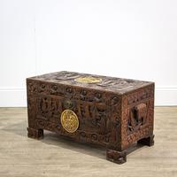 Camphorwood Oriental Chest with Regimental Roundels (1 of 20)