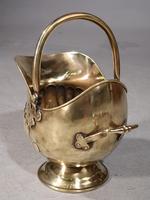 Very Shapely Early 20th Century Helmet Coal Scuttle (5 of 5) Very Shapely Early 20th Century Helmet Coal Scuttle (5 of 5)