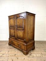 20th Century Reproduction Oak Side Cupboard (6 of 10) 20th Century Reproduction Oak Side Cupboard (6 of 10)