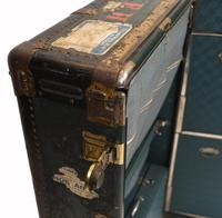 Vintage Steamer Trunk Luggage Case Harrison and Co New York (24 of 28) Vintage Steamer Trunk Luggage Case Harrison and Co New York (24 of 28)