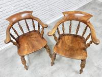 Pair of Windsor Smoker's Bow Armchairs (6 of 6) Pair of Windsor Smoker's Bow Armchairs (6 of 6)