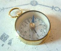 Vintage French Pocket Watch Chain Compass Fob 1940s Chunky Brass Drum Case Fwo (4 of 10) Vintage French Pocket Watch Chain Compass Fob 1940s Chunky Brass Drum Case Fwo (4 of 10)