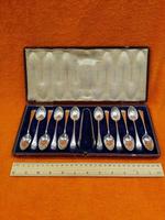 Antique James Dixon & Sons Silver Plate Shell Tea Spoon Set Cased C1890 Sheffield (4 of 10) Antique James Dixon & Sons Silver Plate Shell Tea Spoon Set Cased C1890 Sheffield (4 of 10)