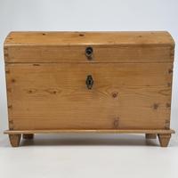 Antique 19th Century Dome Top Chest In Pine (1 of 10)