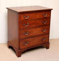 Edwardian Mahogany Chest of Drawers (7 of 9) Edwardian Mahogany Chest of Drawers (7 of 9)