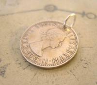 Vintage Pocket Watch Chain Fob 1956 Lucky Silver One Shilling Old 5d Coin Fob (6 of 7) Vintage Pocket Watch Chain Fob 1956 Lucky Silver One Shilling Old 5d Coin Fob (6 of 7)