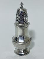 Small 18th Century Solid Sterling Silver Sugar Caster Shaker by Thomas Bamford (3 of 13) Small 18th Century Solid Sterling Silver Sugar Caster Shaker by Thomas Bamford (3 of 13)