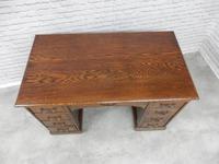 Oak Pedestal Desk (9 of 9) Oak Pedestal Desk (9 of 9)