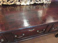 George II Period Oak Three Drawer Dresser (8 of 14) George II Period Oak Three Drawer Dresser (8 of 14)