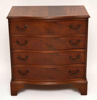 Antique Georgian Style Flame Mahogany Serpentine Chest of Drawers (2 of 9) Antique Georgian Style Flame Mahogany Serpentine Chest of Drawers (2 of 9)