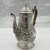 George IV Sterling Silver Coffee Pot London 1824 Timothy Smith & Thomas Merryweather (4 of 12) George IV Sterling Silver Coffee Pot London 1824 Timothy Smith & Thomas Merryweather (4 of 12)