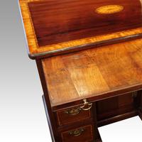 George III Inlaid Kneehole Desk (7 of 17) George III Inlaid Kneehole Desk (7 of 17)