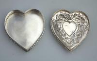 William Comyns - Good Solid Silver Novelty Heart Box c.1895 (8 of 11) William Comyns - Good Solid Silver Novelty Heart Box c.1895 (8 of 11)