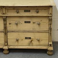 Antique pine sideboard with a bank of 6 drawers (4 of 5) Antique pine sideboard with a bank of 6 drawers (4 of 5)