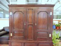 Country Oak Press Cupboard c.1730 (6 of 10) Country Oak Press Cupboard c.1730 (6 of 10)