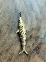 Vintage 18ct Gold Articulated Fish Amulet Pendant (9 of 10) Vintage 18ct Gold Articulated Fish Amulet Pendant (9 of 10)