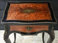 Fine Quality 19th Century French Ebonised & Amboyna Serpentine Sewing Table (16 of 21) Fine Quality 19th Century French Ebonised & Amboyna Serpentine Sewing Table (16 of 21)