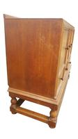 Heals Oak Dresser / Sideboard (3 of 9) Heals Oak Dresser / Sideboard (3 of 9)