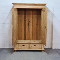 Small Old Pine Wardrobe Dismantles (2 of 5) Small Old Pine Wardrobe Dismantles (2 of 5)