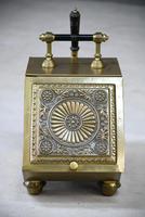 Henry Loveridge Arts & Crafts Brass Coal Scuttle (8 of 15) Henry Loveridge Arts & Crafts Brass Coal Scuttle (8 of 15)