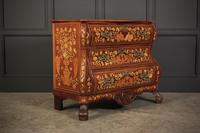 18th Century Dutch Marquetry Inlaid Walnut Bombe Shaped Chest (6 of 11) 18th Century Dutch Marquetry Inlaid Walnut Bombe Shaped Chest (6 of 11)