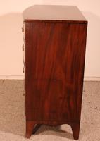 Bowfront Chest of Drawers Early 19 Century in Mahogany from England (5 of 11) Bowfront Chest of Drawers Early 19 Century in Mahogany from England (5 of 11)