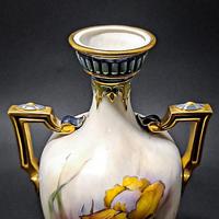 Royal Worcester Vase (7 of 7) Royal Worcester Vase (7 of 7)