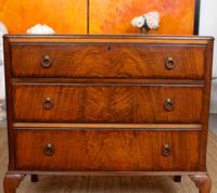 Walnut Chest of Drawers Queen Anne Style c.1920 (3 of 11) Walnut Chest of Drawers Queen Anne Style c.1920 (3 of 11)