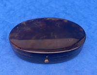 1900s Oval Tortoiseshell Box (3 of 9) 1900s Oval Tortoiseshell Box (3 of 9)