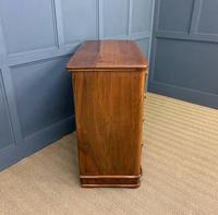Victorian Walnut Chest of Drawers (9 of 13) Victorian Walnut Chest of Drawers (9 of 13)