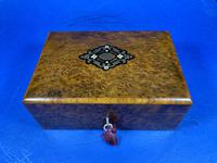 French 19th Century Burr Cedar Box. (13 of 14) French 19th Century Burr Cedar Box. (13 of 14)