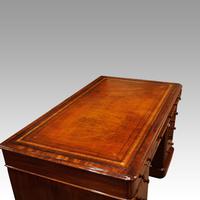 Victorian Mahogany Pedestal Desk (6 of 11) Victorian Mahogany Pedestal Desk (6 of 11)