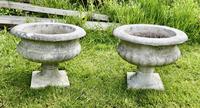 Mid 20th Century Pair of Weathered Cast Stone Garden Planters (2 of 5) Mid 20th Century Pair of Weathered Cast Stone Garden Planters (2 of 5)