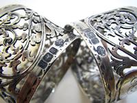Pair of Antique English Victorian Style Solid Sterling Silver Serviette Napkin Rings. Cased / Original Box (4 of 7) Pair of Antique English Victorian Style Solid Sterling Silver Serviette Napkin Rings. Cased / Original Box (4 of 7)