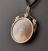 Antique 9ct Gold Locket, Seed Pearl, Edwardian (4 of 9) Antique 9ct Gold Locket, Seed Pearl, Edwardian (4 of 9)