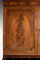 George III Period Mahogany Clothes Press (7 of 8) George III Period Mahogany Clothes Press (7 of 8)