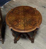 Pretty Walnut Carolean Coffee or Lamp Table (2 of 10) Pretty Walnut Carolean Coffee or Lamp Table (2 of 10)