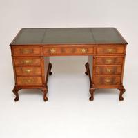 Large Antique Walnut Leather Top Pedestal Desk (11 of 12) Large Antique Walnut Leather Top Pedestal Desk (11 of 12)
