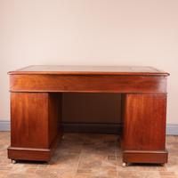 Mahogany Victorian Pedestal Desk (12 of 12) Mahogany Victorian Pedestal Desk (12 of 12)