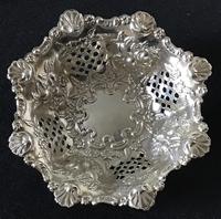 Silver Reticulated, Repousse Decorated Bon Bon Dish Birmingham 1907 (4 of 5) Silver Reticulated, Repousse Decorated Bon Bon Dish Birmingham 1907 (4 of 5)