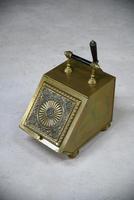Henry Loveridge Arts & Crafts Brass Coal Scuttle (4 of 15) Henry Loveridge Arts & Crafts Brass Coal Scuttle (4 of 15)