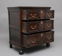 Mid 18th Century oak moulded front chest of drawers (5 of 10) Mid 18th Century oak moulded front chest of drawers (5 of 10)
