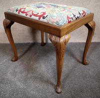 Carved Walnut Cabriole Leg Stool in the Queen Anne Style (3 of 8) Carved Walnut Cabriole Leg Stool in the Queen Anne Style (3 of 8)