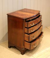 Mahogany Bow Front Chest of Drawers c.1920 (6 of 11) Mahogany Bow Front Chest of Drawers c.1920 (6 of 11)