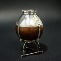 17th Century Silver Mounted Coconut Vase. (2 of 5) 17th Century Silver Mounted Coconut Vase. (2 of 5)