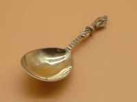 Silver Gilt Caddy Spoon (5 of 8) Silver Gilt Caddy Spoon (5 of 8)