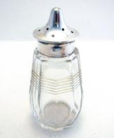 Early 20th-century Solid Sterling Silver Top Lidded & Cut Glass Salt / Pepper Pot Shaker (3 of 5) Early 20th-century Solid Sterling Silver Top Lidded & Cut Glass Salt / Pepper Pot Shaker (3 of 5)